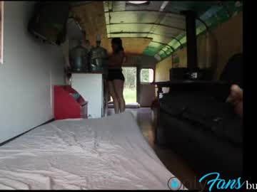 cam couple porn busbuddies image #2444787