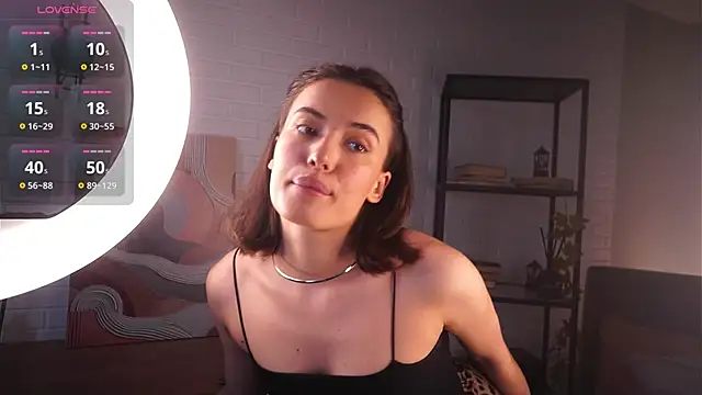 Stripchat sex cam SynneEdge