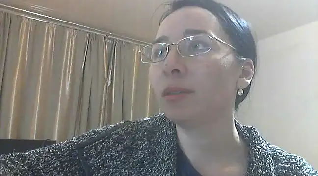 Stripchat sex cam ZenaBellaBlack