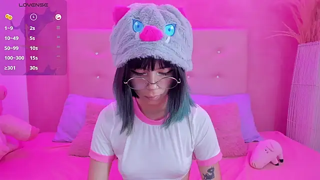 Stripchat sex cam YUKII-UWU