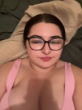 Stripchat sex cam SubmissiveSlutxx