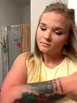 Stripchat sex cam SexyBlondy69