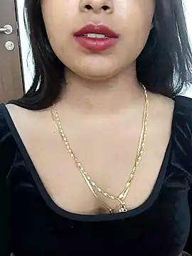 Stripchat sex cam Maahhii_2