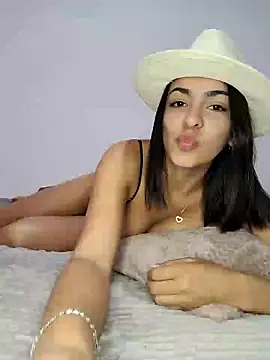 Stripchat sex cam LuluzYPiero