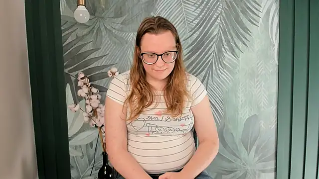 Stripchat sex cam FloraFicken