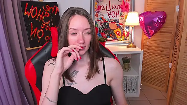 Stripchat sex cam cutienaughtygirl