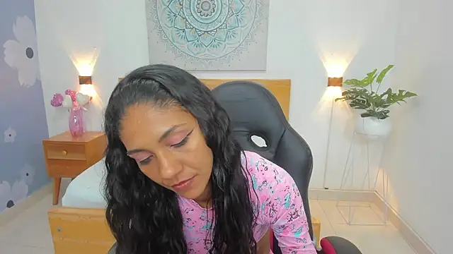 Stripchat sex cam madyson_28