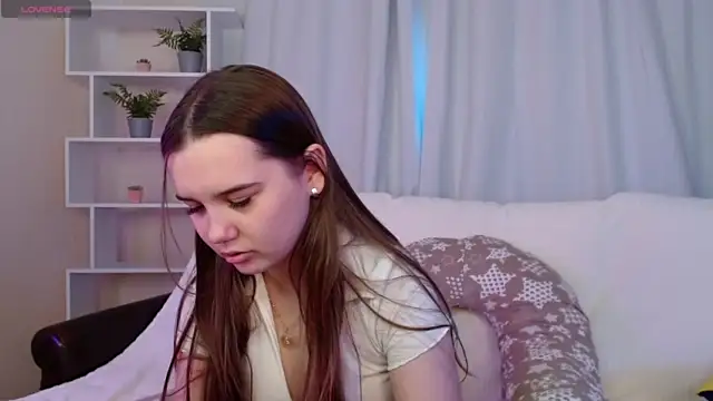 Stripchat sex cam Kira__Lee