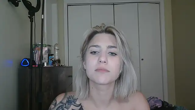 Stripchat sex cam NatalieKneals
