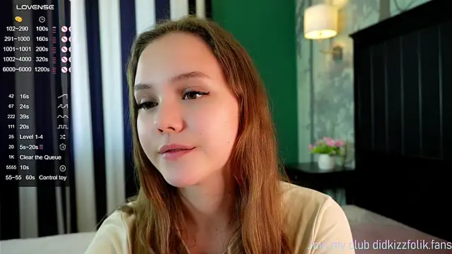 Stripchat sex cam DidkizzFolik