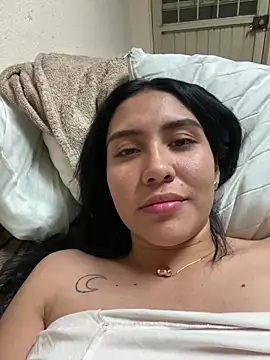 Stripchat sex cam LunaAurora3