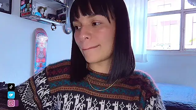 Stripchat sex cam mileycute1