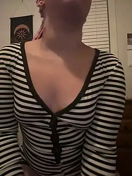 Stripchat sex cam babykalirose