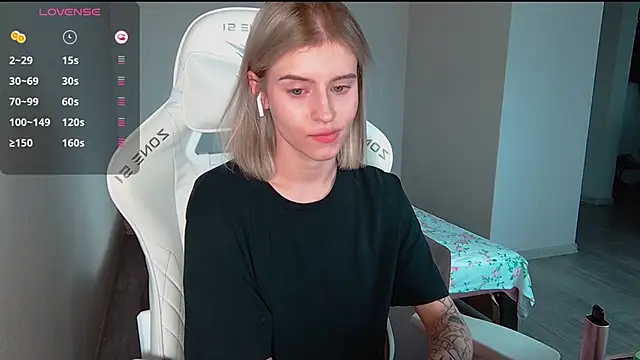 Stripchat sex cam LizaKisses