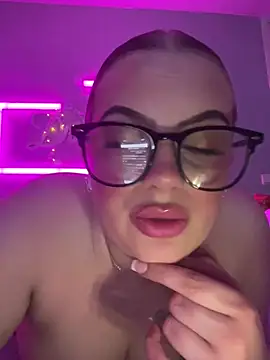 Stripchat sex cam BaadKiity