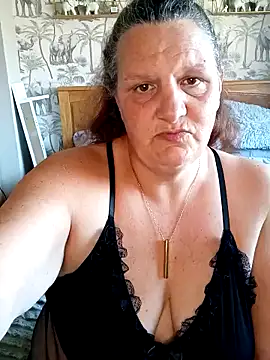 Stripchat sex cam MissQueenBeex