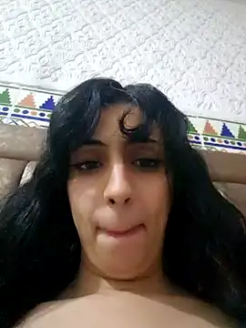 Stripchat sex cam majdolin78