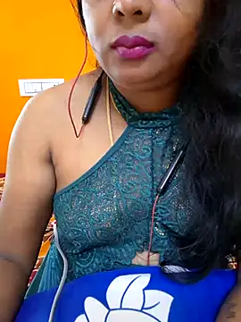 Stripchat sex cam kanikasree