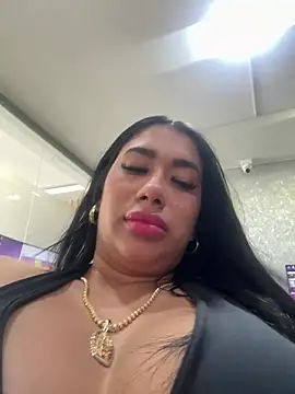 Stripchat sex cam kiim_taaylor
