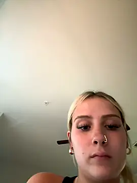 Stripchat sex cam niccole108