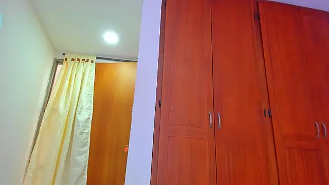 Stripchat sex cam yourcandy69