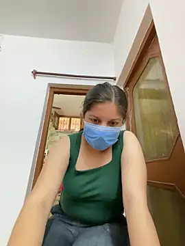 Stripchat sex cam riyaroy098
