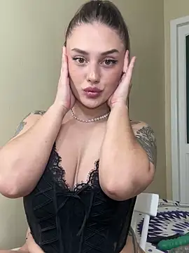 Stripchat sex cam Iamblondecarlyy