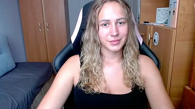 Stripchat sex cam CatrinLips