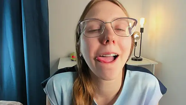 Stripchat sex cam VeronaGlascock