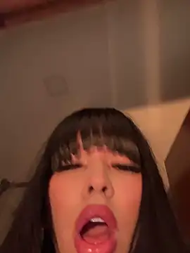 Stripchat sex cam BrendaCrean