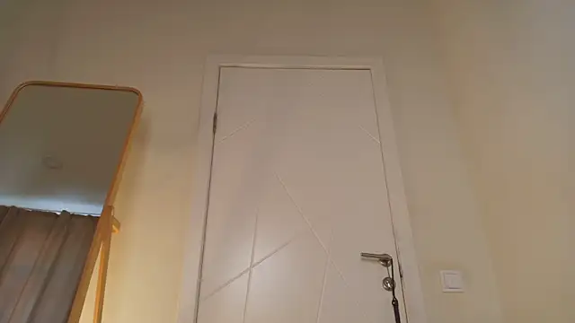 Stripchat sex cam _Kira_Moon_