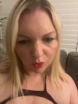 Stripchat sex cam sedymilf