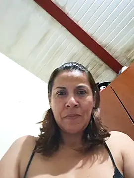 Stripchat sex cam Zaralu_