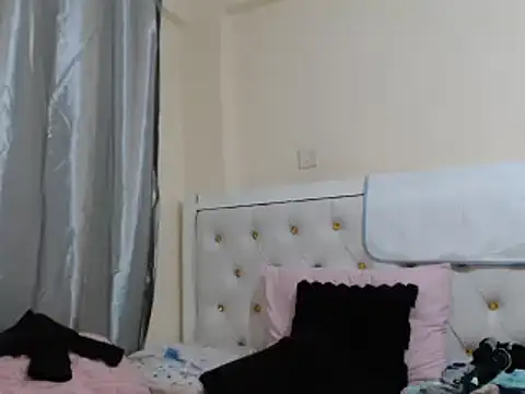 Stripchat sex cam CherryColla