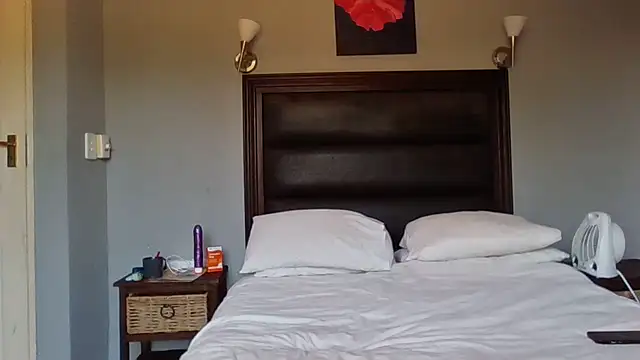 Stripchat sex cam YellowKandy