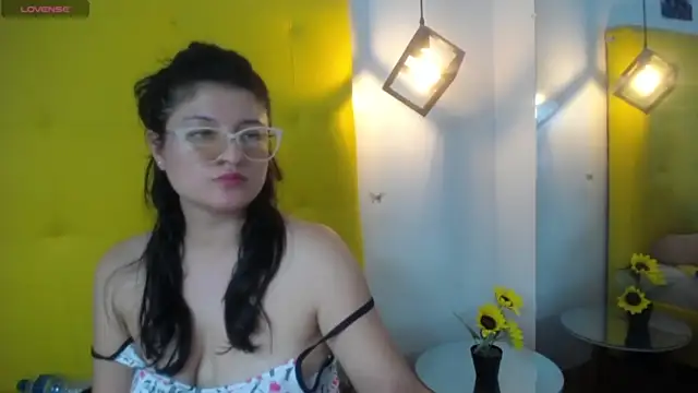 Stripchat sex cam sharamartin